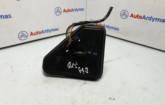 BMW 5 E39 Tail light bulb cover holder 8371325 63218371325