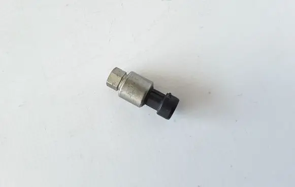 Renault Megane II Air conditioning (A/C) pressure sensor 