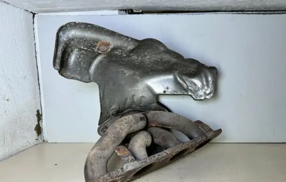 Nissan Juke I F15 Exhaust manifold