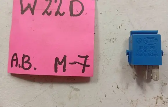 BMW 5 E39 Other relay 0025422919 4RB00796700