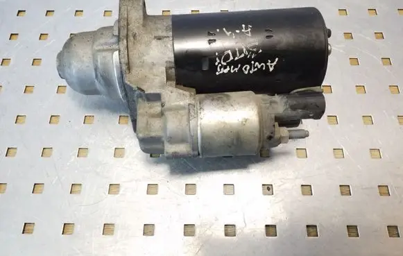 Audi A4 S4 B7 8E 8H Starter motor 0001109258