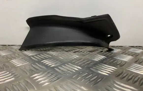 BMW 4 F32 F33 Rear/tail light trim molding 7296103