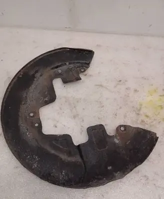 Volvo XC60 Front brake disc dust cover plate 