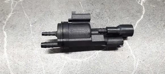 Mercedes-Benz GLC C254 Valve vacuum A0005003201