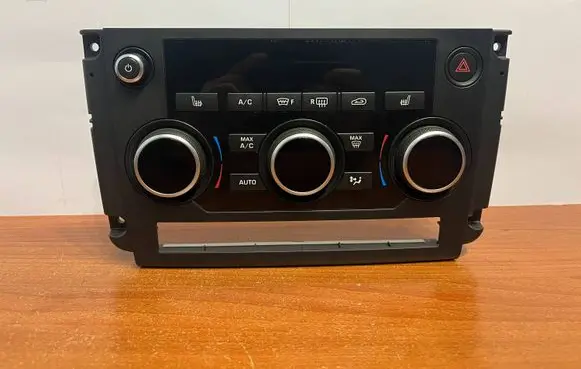 Land Rover Discovery Sport Climate control unit HK7214C533MC 16081701