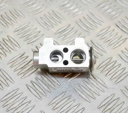 BMW M3 e92 Air conditioning (A/C) expansion valve 328513 U128105