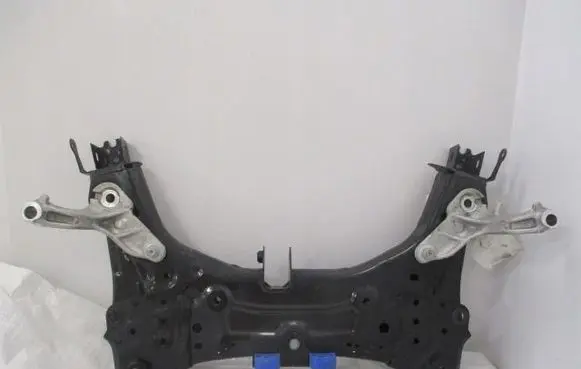 Renault Clio I Front axle beam 