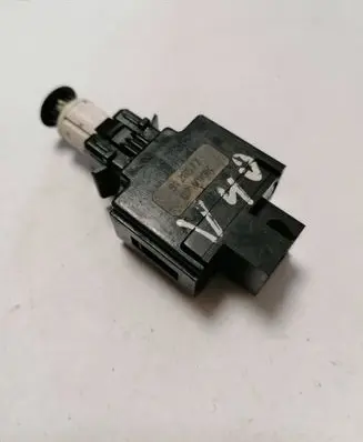 Volvo S40, V40 Brake pedal sensor switch 9128577