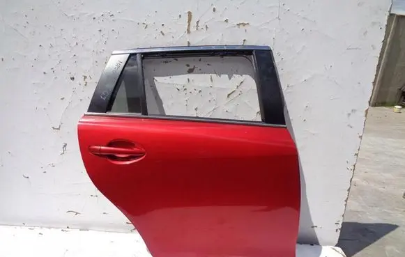 Mazda 6 Rear door