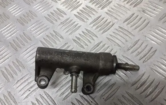Opel Astra H Fuel distributor 55183043