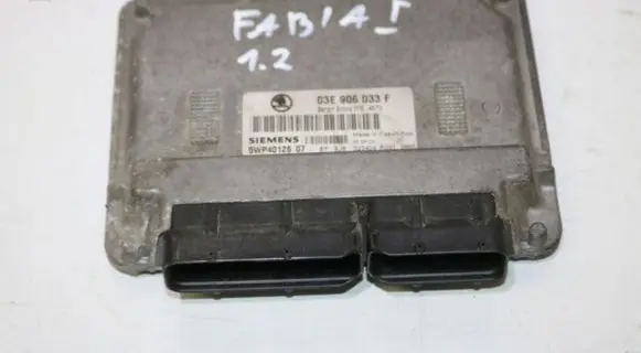 Skoda Fabia Mk1 (6Y) Engine control unit/module 03F906033F