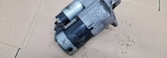 Renault Kangoo II Starter motor 8200584675B