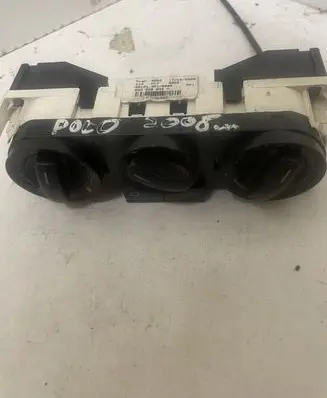 Volkswagen Polo IV 9N3 Climate control unit 6Q0820045H