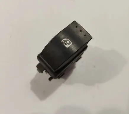 Renault Espace - Grand espace IV Electric window control switch 220507A