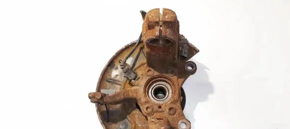 Volkswagen Golf V Front wheel hub