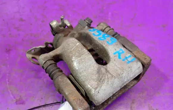 Opel Astra H Rear brake caliper