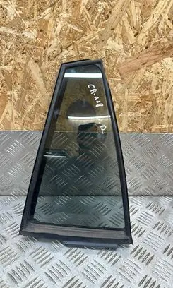 Toyota RAV 4 (XA40) Rear vent window glass 6818842060