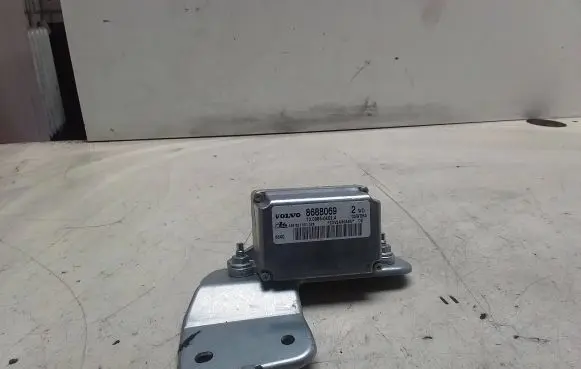 Volvo S60 ESP acceleration yaw rate sensor 8688069