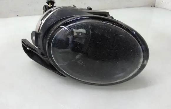 Volkswagen PASSAT B6 Front fog light E1310026