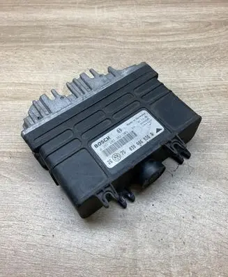 Volkswagen Golf III Engine control unit/module ECU 030906026R 0261203302