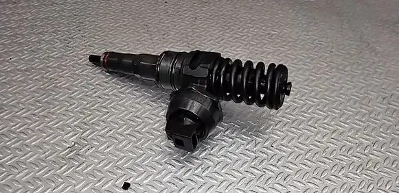 Volkswagen Sharan Fuel injector 038130073BP