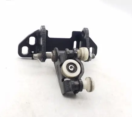 Mercedes-Benz Sprinter W906 Sliding door middle roller runner A9067600347