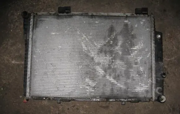 Mercedes-Benz C W202 Coolant radiator 18I90KW