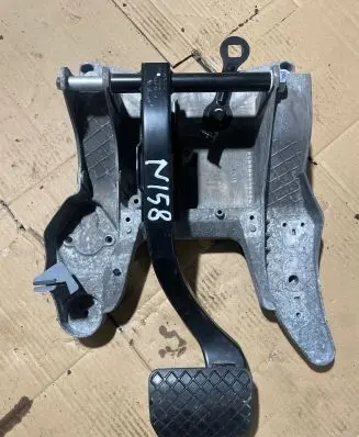 Audi Q7 4L Brake pedal 7L0723142D 7l8723117
