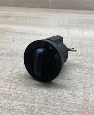 BMW 5 E39 Light switch 8363683