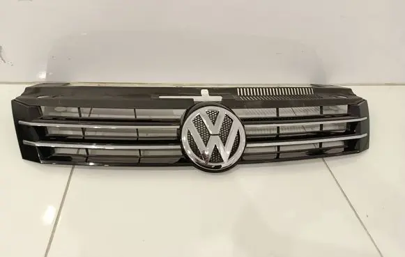 Volkswagen Sharan Front grill 7N0853653A 7N0853651D