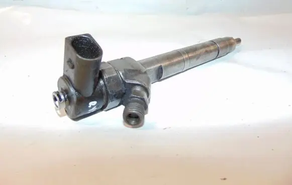 Mercedes-Benz E W210 Fuel injector A6130700187 0445110035