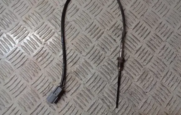 Nissan Note (E12) Exhaust gas temperature sensor 226401632R