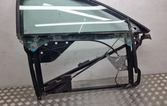 Audi A3 S3 8L Front door electric window regulator 8L3837398