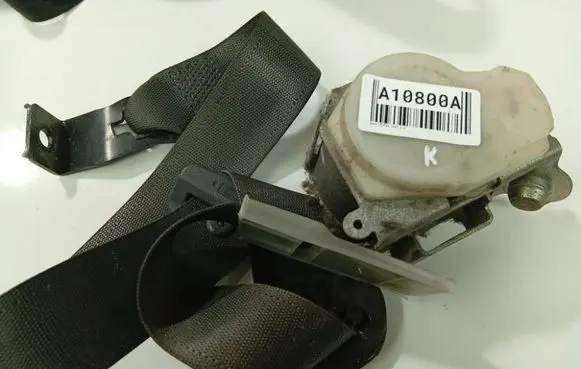 Opel Vectra C Front seatbelt 