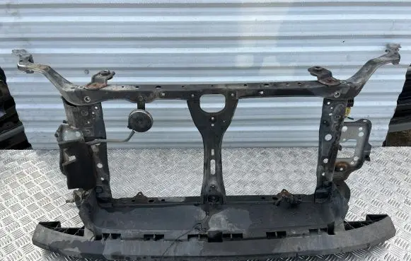 Subaru Outback Radiator support slam panel