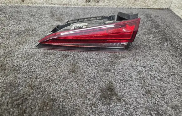 Skoda Kamiq Tailgate rear/tail lights 658945094