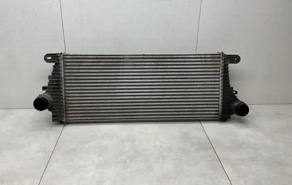 Opel Insignia B Intercooler radiator 84208091