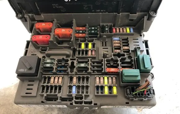 BMW 1 E81 E87 Fuse box set 28709481