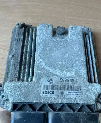 Skoda Octavia Mk2 (1Z) Engine control unit/module 03G906016DJ 0281011883 1039S06266