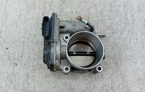 Subaru XV I Throttle body valve 16112AA380