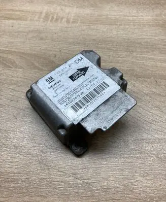 Opel Zafira A Airbag control unit/module 24416704