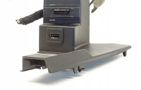 USB socket connector