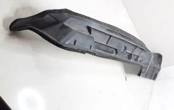 Toyota Avensis T250 Fender end trim 5386705020