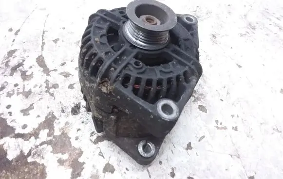 Opel Vectra C Generator/alternator 13108596 0124525030