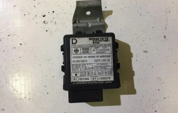 Mitsubishi Pajero Other control units/modules MR301013