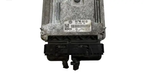Skoda Octavia Mk2 (1Z) Engine control unit/module 03G906021LB 1039S14582 0281013238