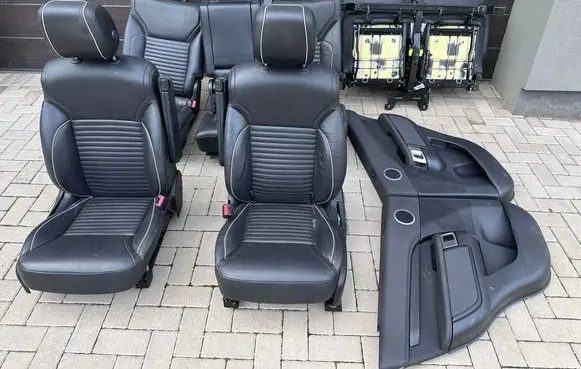 Land Rover Discovery 5 Interior set KY3214B720GC FK7214717AB