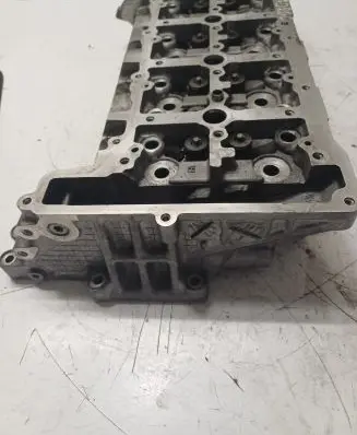 BMW 5 F10 F11 Engine head 781046503 N47D20C