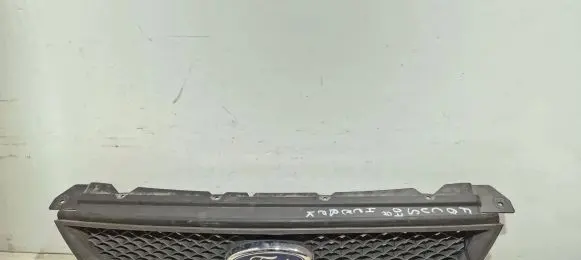 Ford Focus Front grill 4m518138ae