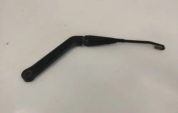 Nissan X-Trail T30 Rear wiper blade arm 12001